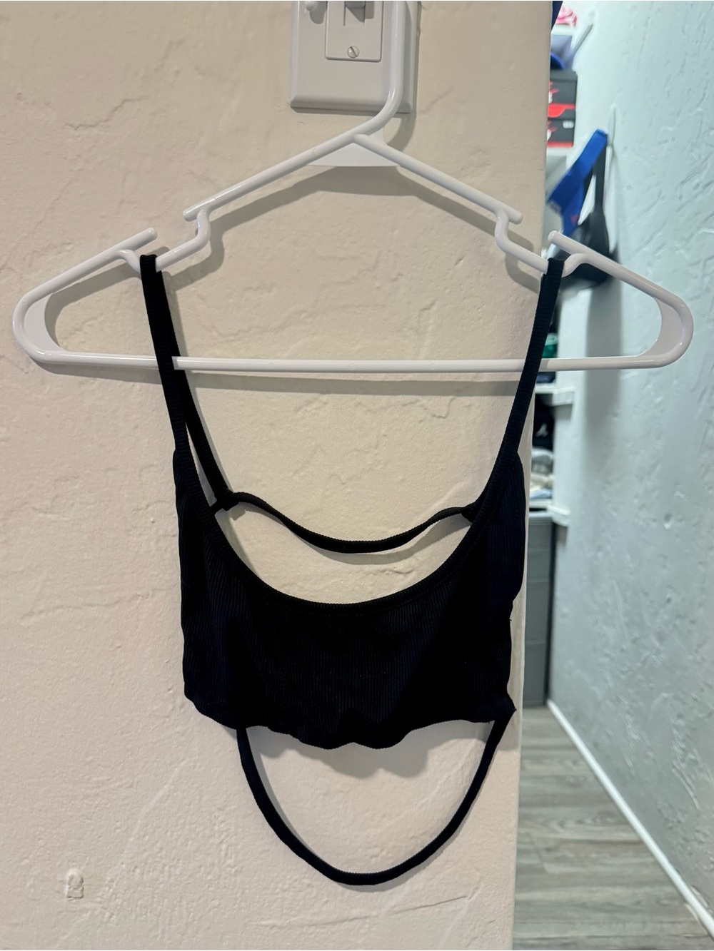 Cropped & Ribbed Cami Size M